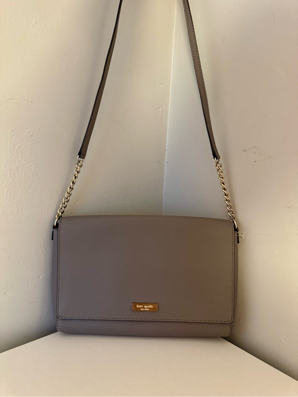 Kate Spade New York Gray/Taupe Saffiano Leather Flap Crossbody Bag